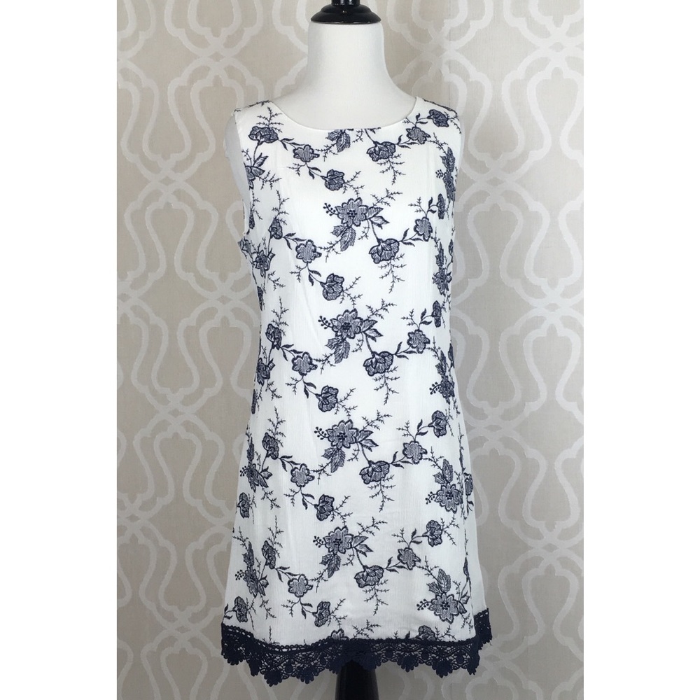 *LAST ONE* Embroidered Floral Shift Mini Dress - Picture 8 of 8